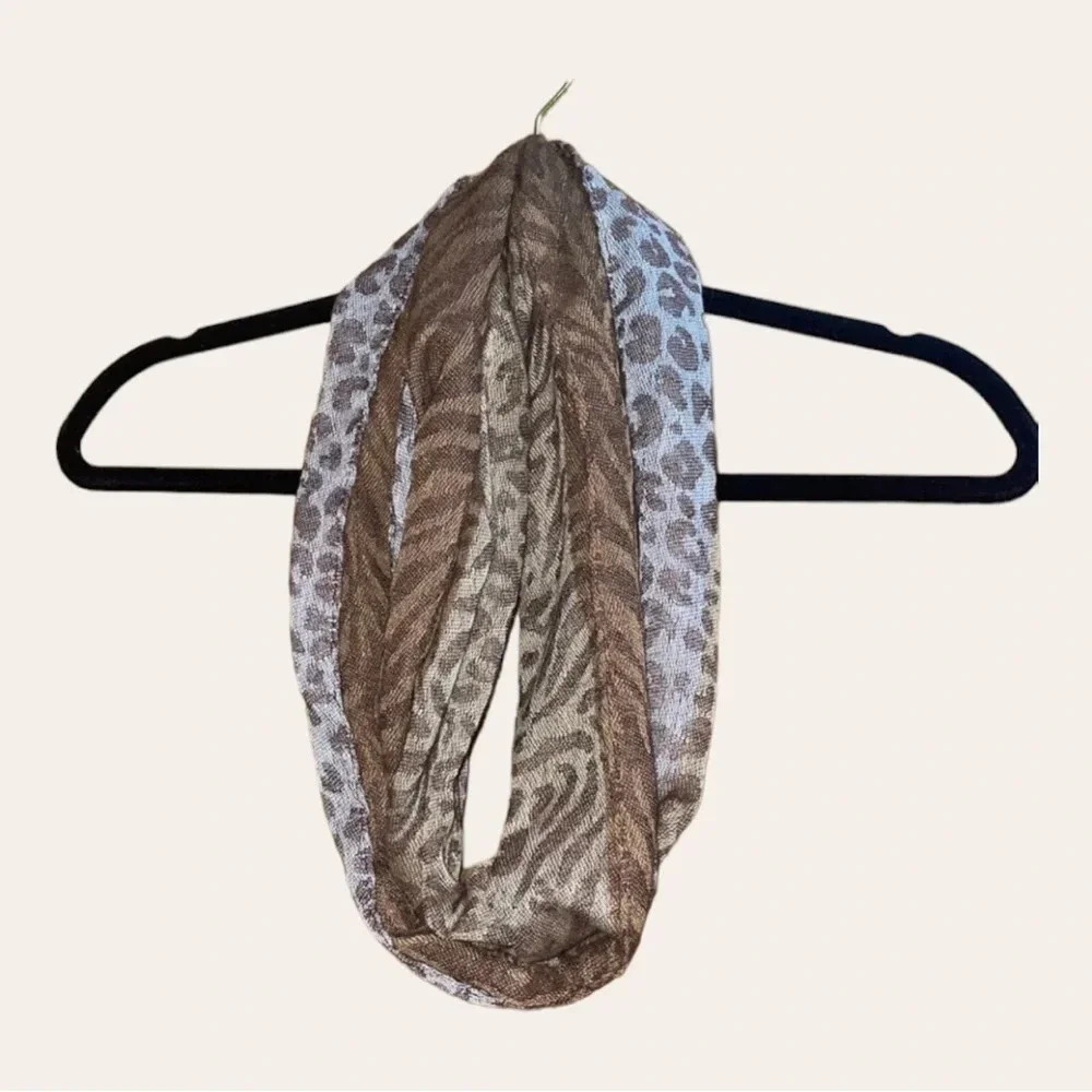 0474. Women's Brown Ombre Animal Print Infinity Scarf